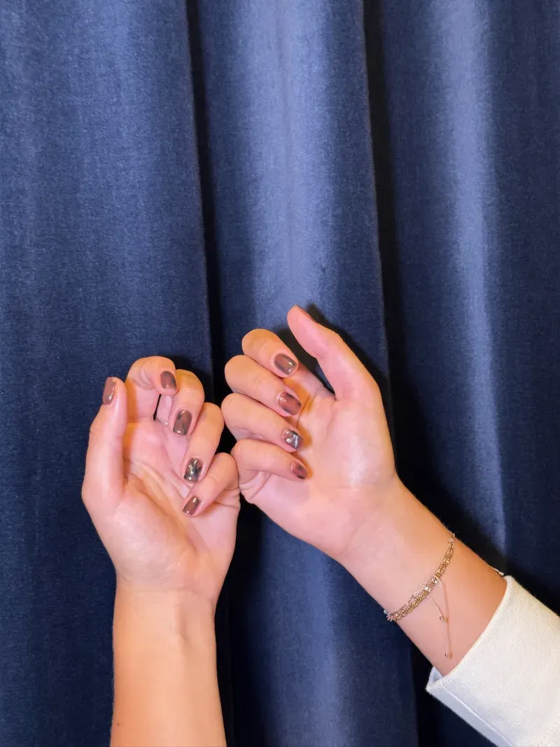 design or extension nails example #2